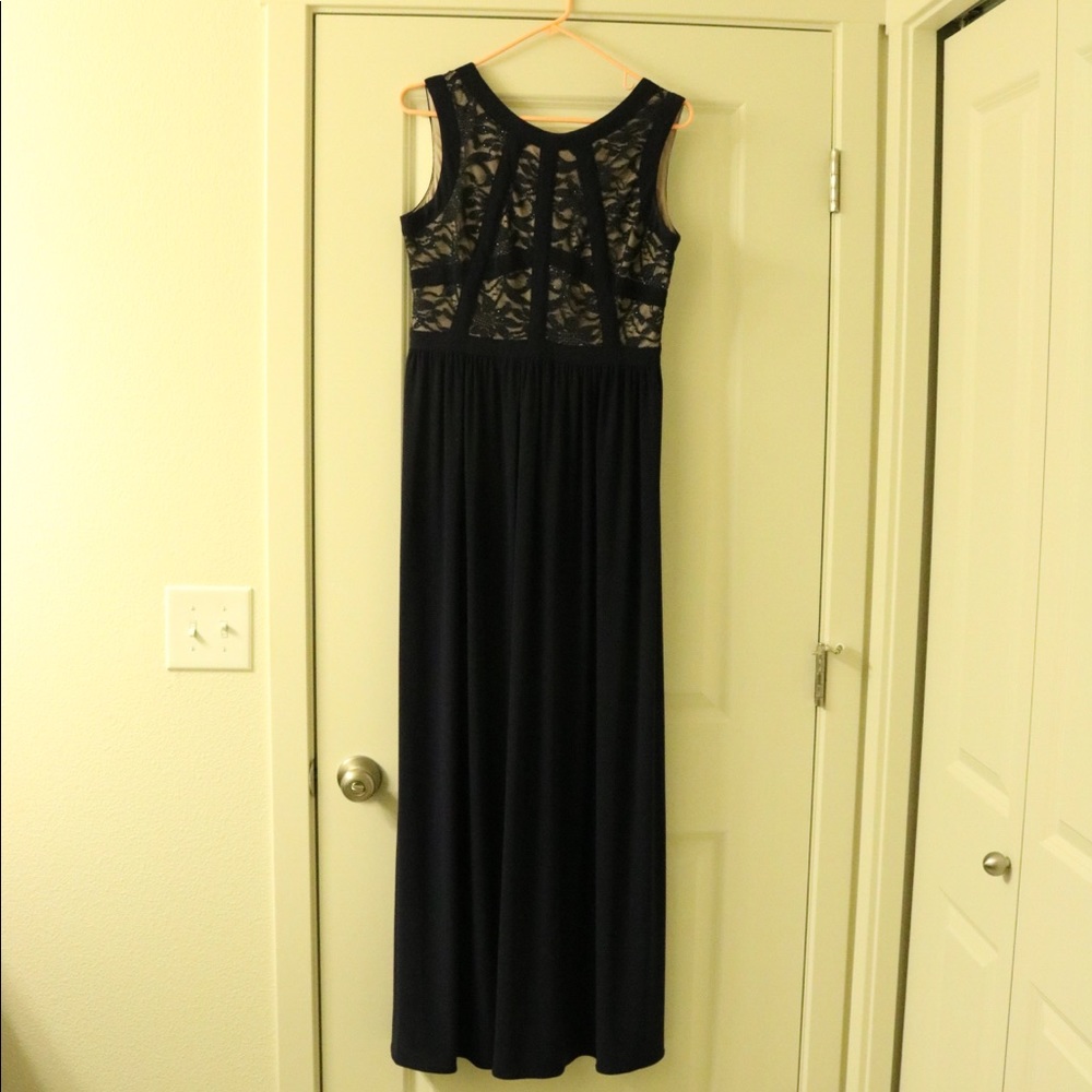 Formal/Bridesmaids Dress - Picture 2 of 4